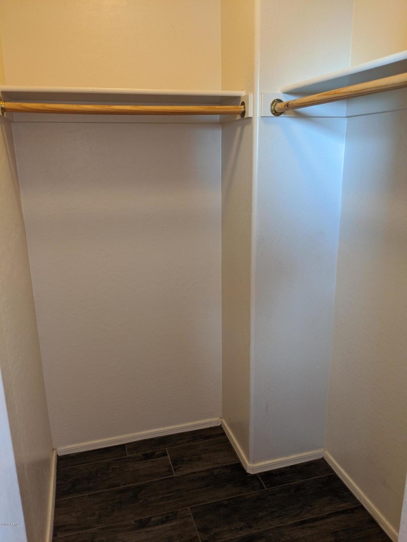 Walk-in closet Bedroom 3