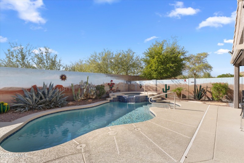 39-9867 W Harmony Ln