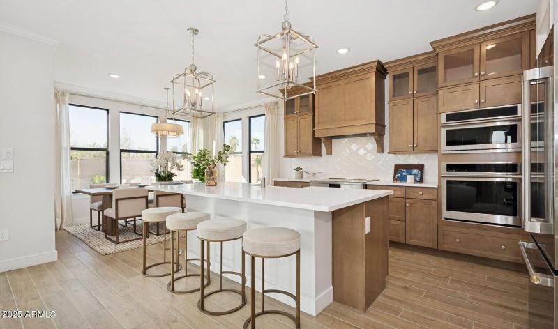 172749_Honeysuckle Trail_Hampton_Kitchen