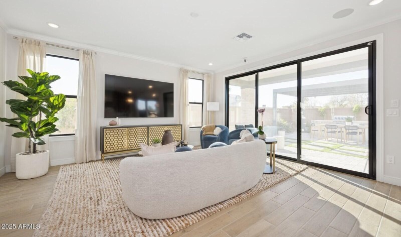 172745_Honeysuckle Trail_Hampton_Great R