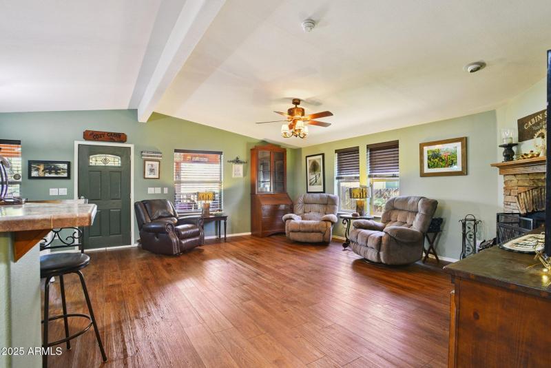 8-web-or-mls-1220-caribou-rd