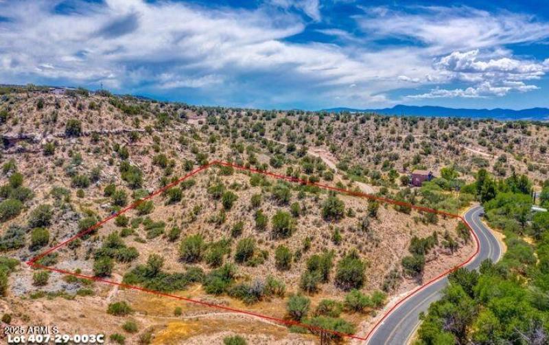 Along prestigous Page Springs Rd.