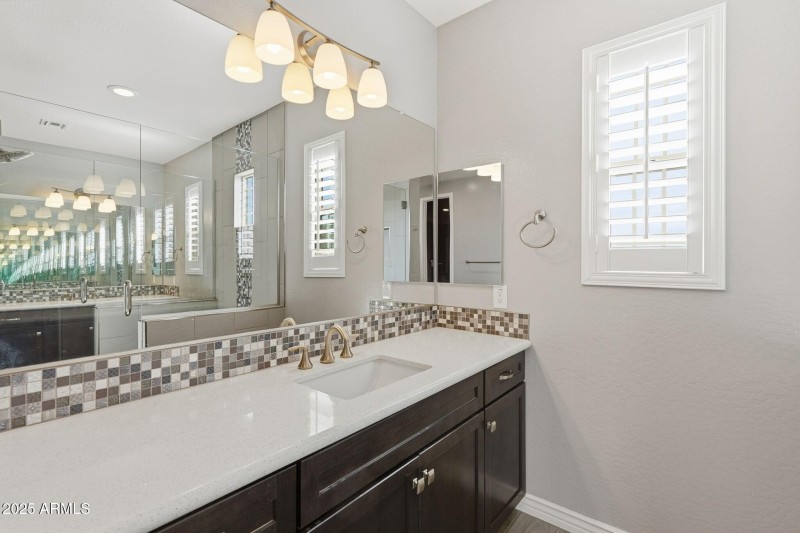 041_Primary Bathroom