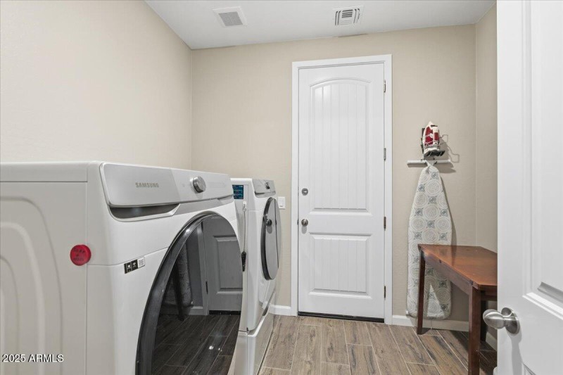 29-Laundry Room