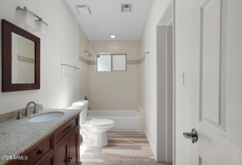 Full Guest Bathroom