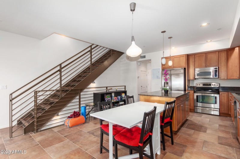 20200508195520785994000000-o