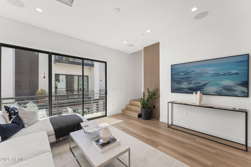 Living Roommls-DSC02848