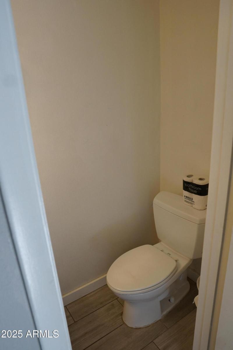 Bathroom half main floor 2