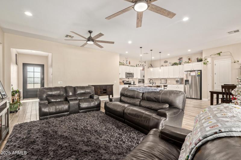 09 - Garnet Mountain