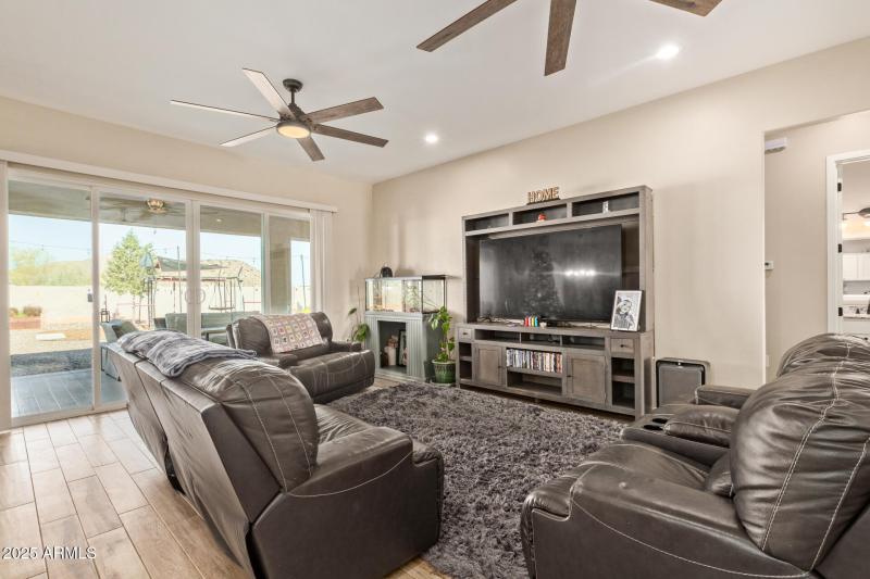 11 - Garnet Mountain