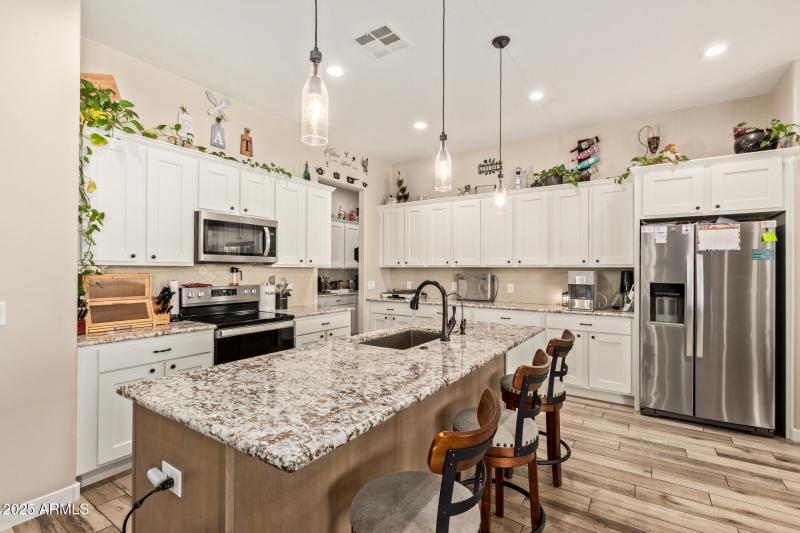 17 - Garnet Mountain