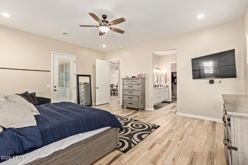 21 - Garnet Mountain