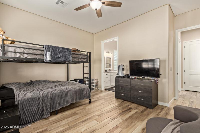 27 - Garnet Mountain