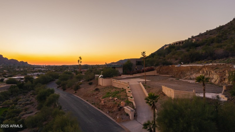 6418 E Joshua Tree Ln