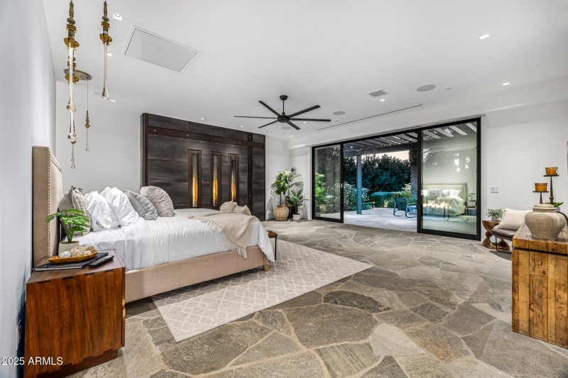 Drop Down Projector Screen