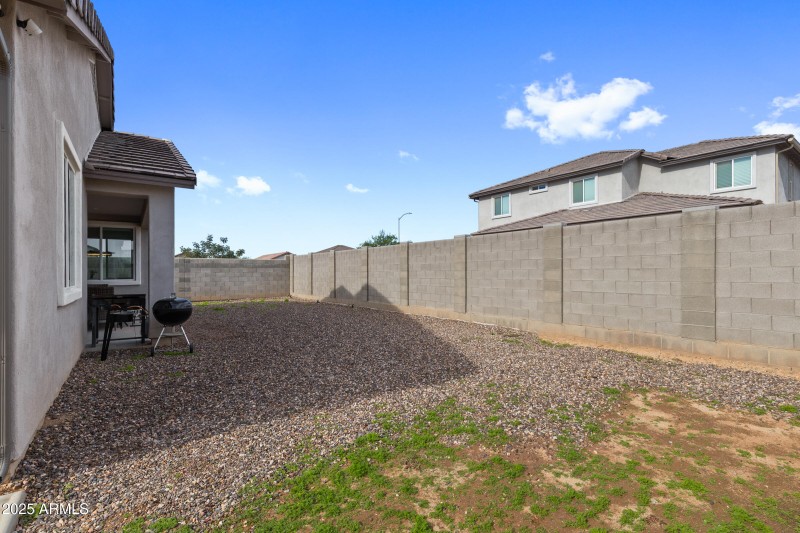 1170 E Meadowridge Dr-32