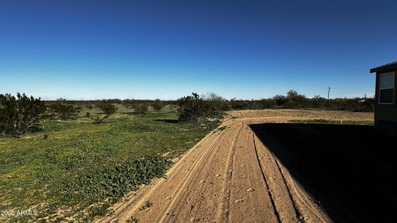 Exterior Views - side