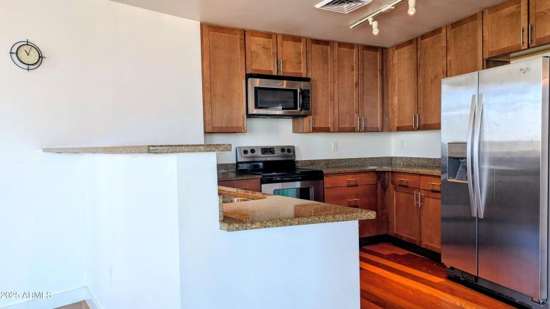 PXL_20251027_180330315~2