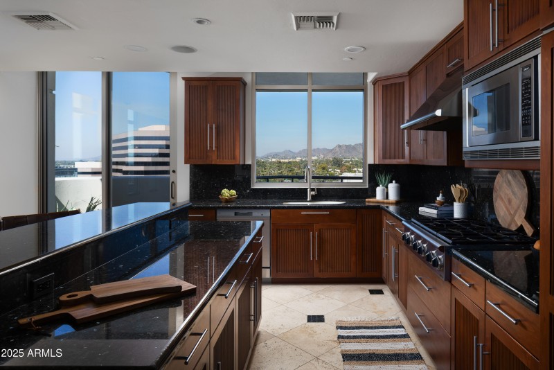 Pleasing Kitchen