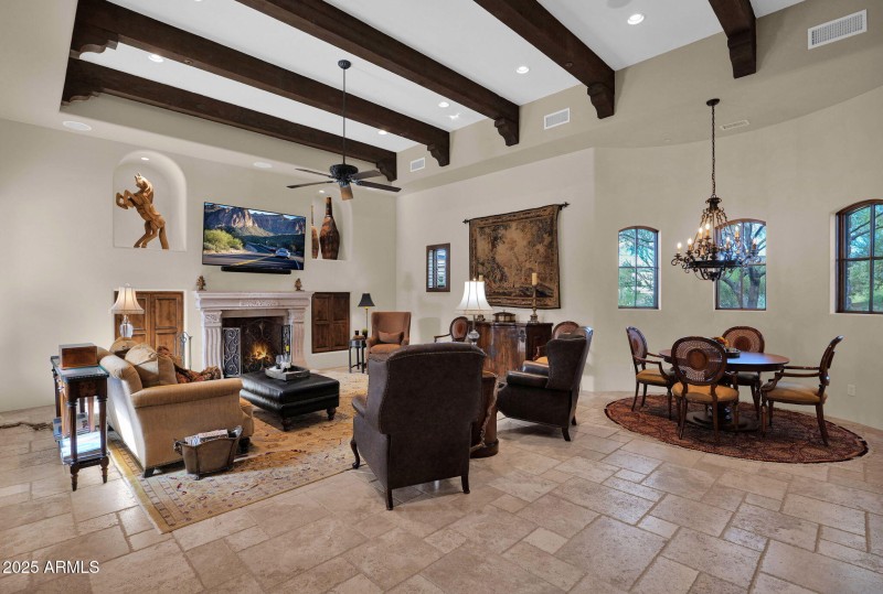 Great Room with Breakfast Area