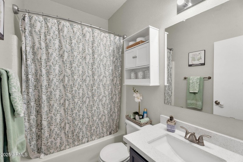 25-web-or-mls-13122 W Calavar Rd-25