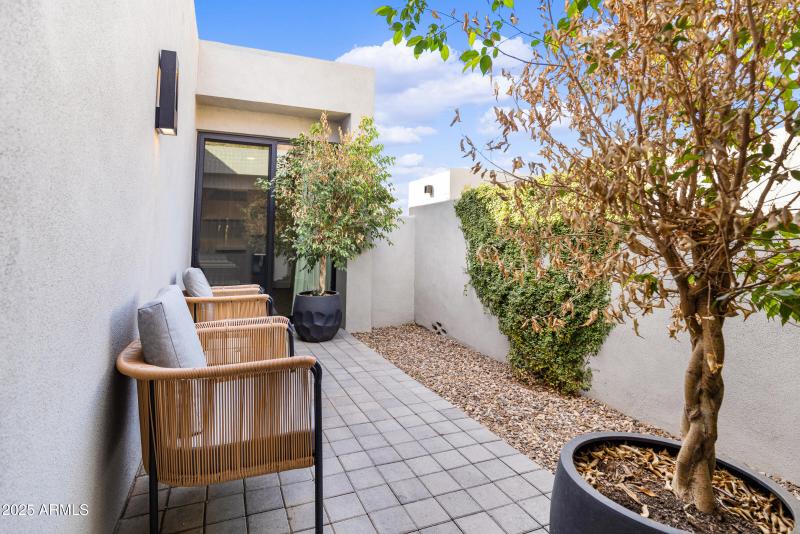 5841 N Echo Canyon Cir-38