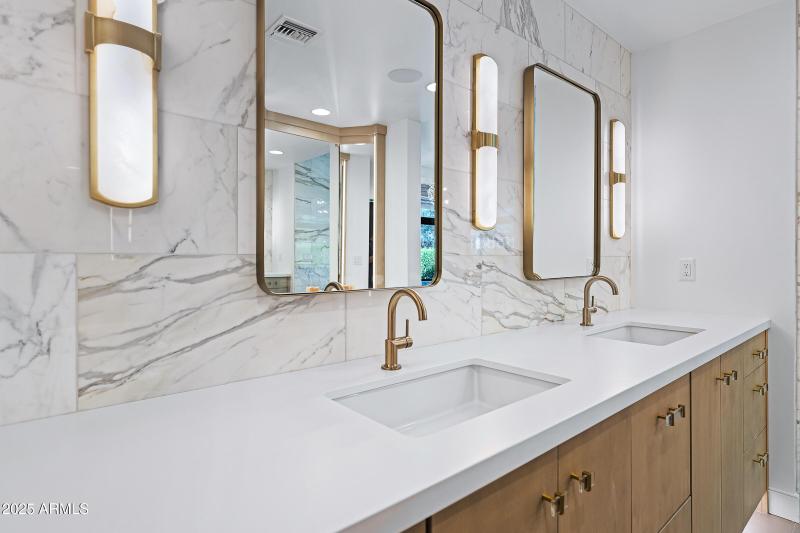 5841 N Echo Canyon Cir-44