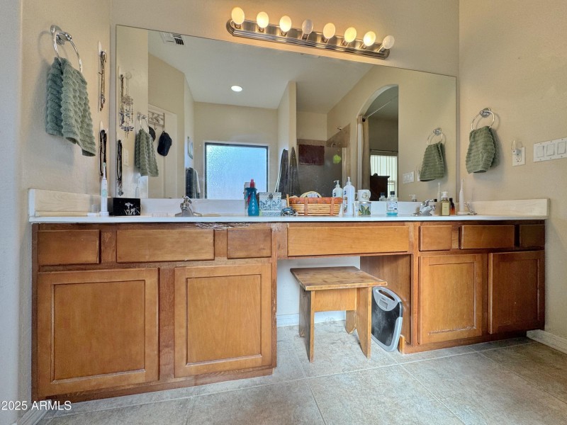 DBL Vanity Master Bath