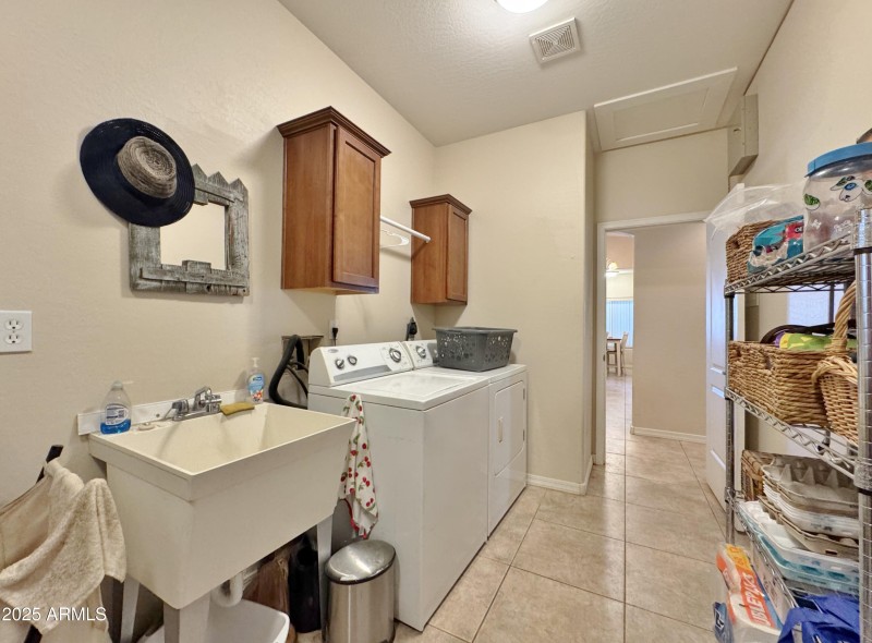 Large indoor utility room