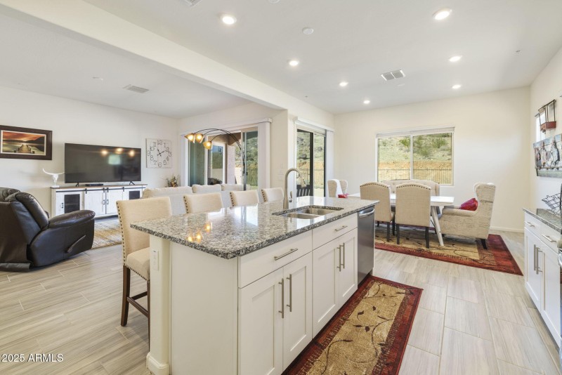 Kitchen Looking to Dinig Area