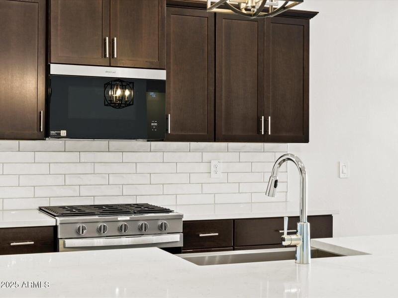 Gas Range and Full Backsplash