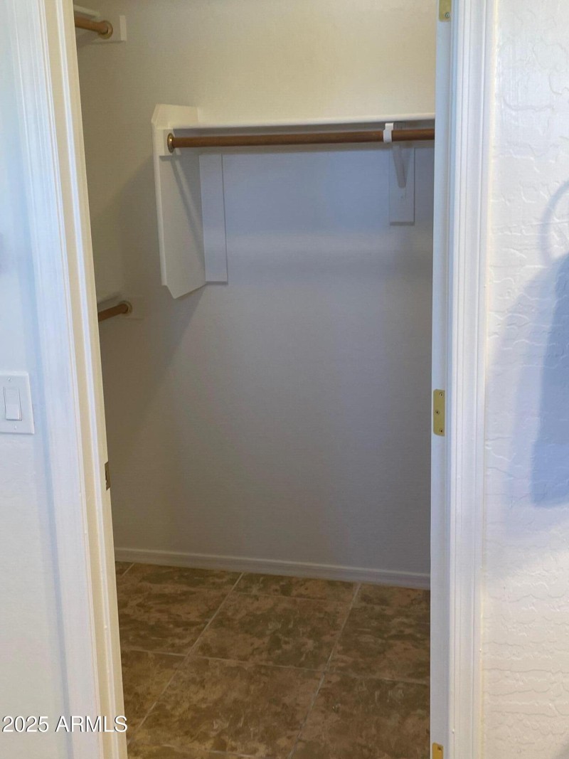 Master Bedroom Walk In Closet