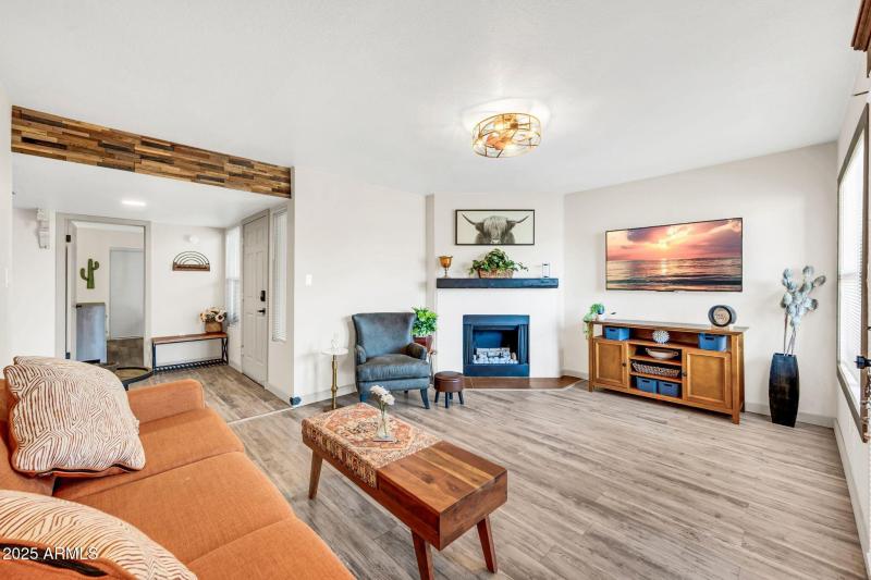 8787 E Mountain View Rd Unit 2100-15