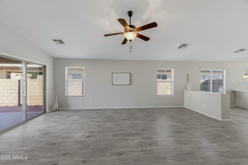 45526 W Windmill Dr-9