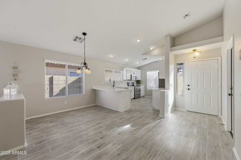 45526 W Windmill Dr-12