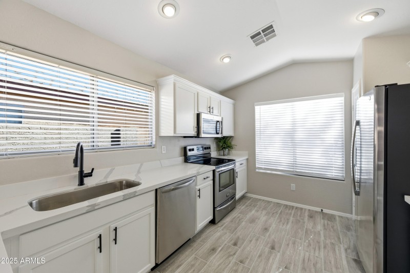 45526 W Windmill Dr-16