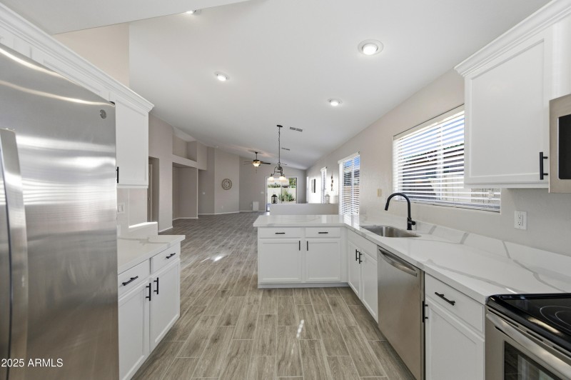 45526 W Windmill Dr-17