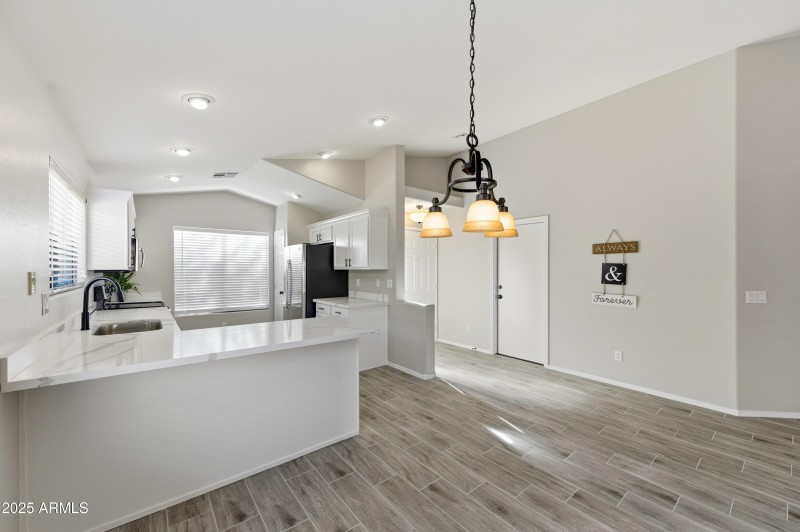 45526 W Windmill Dr-19