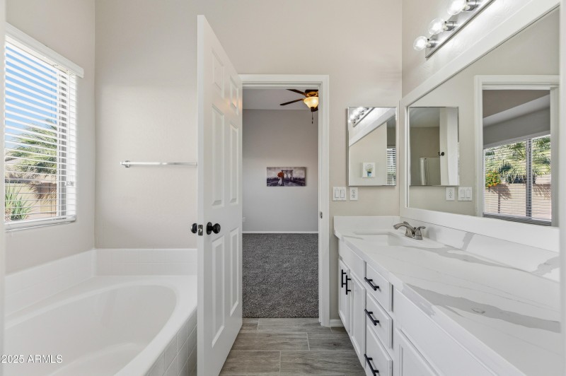 45526 W Windmill Dr-24