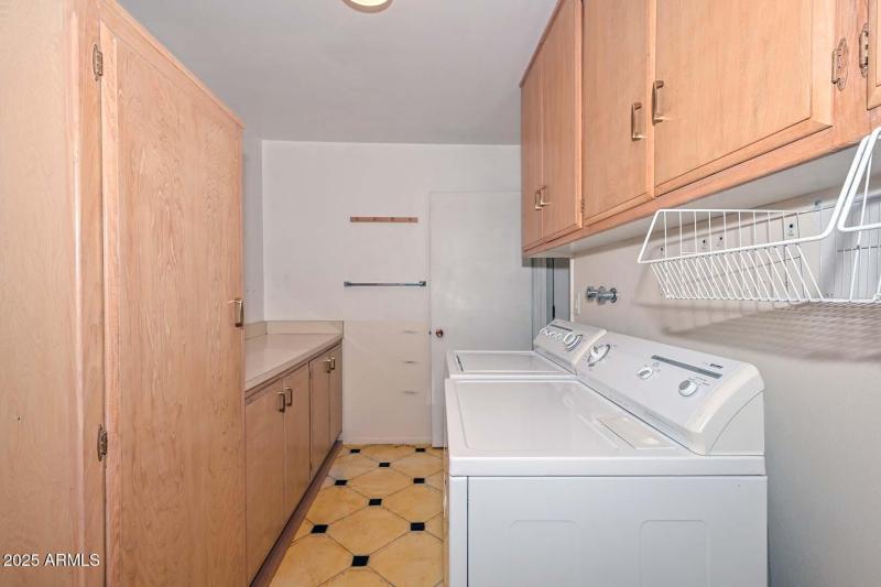Laundry Room-Storage