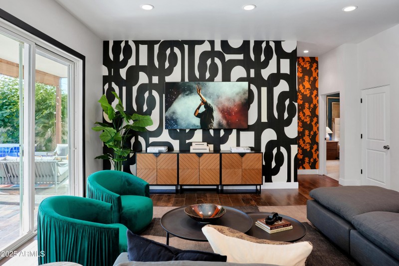 PropertyImageCo_3229ECampbellAve_WEB_12