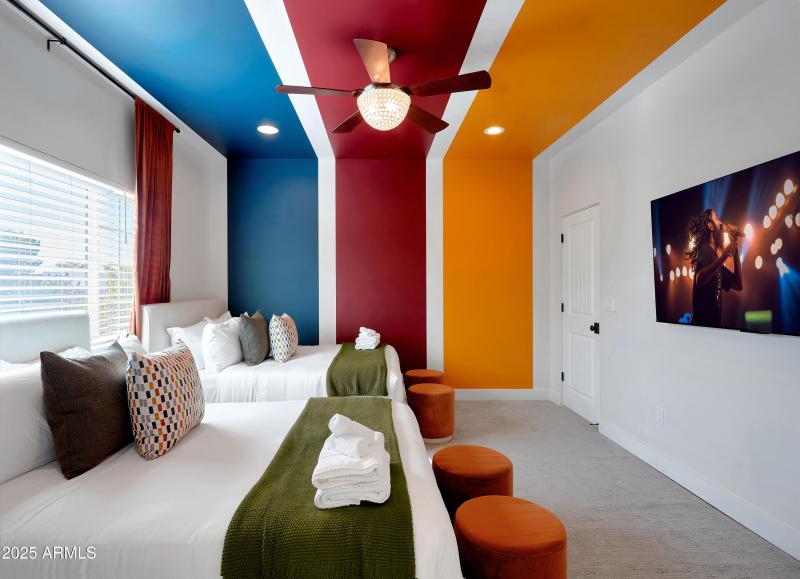 PropertyImageCo_3229ECampbellAve_WEB_19