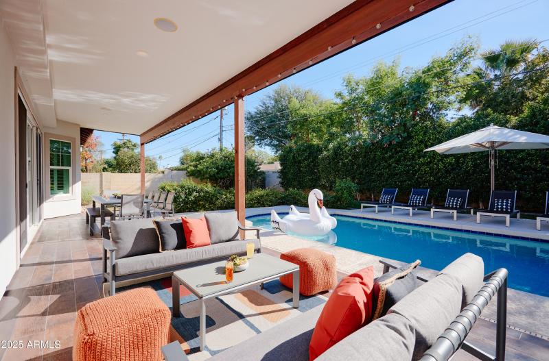 PropertyImageCo_3229ECampbellAve_WEB_44