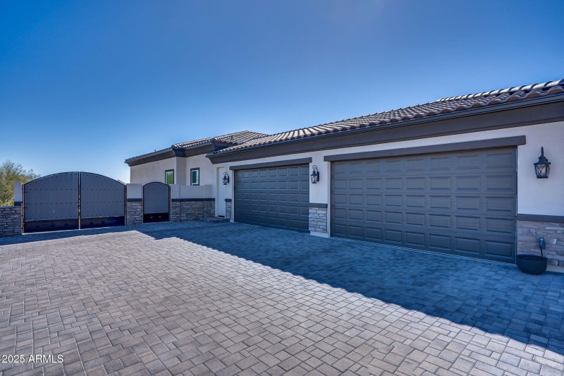 4 car attached to home