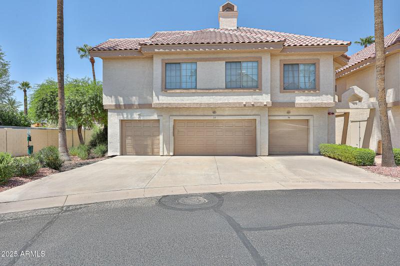 Unit is middle garage