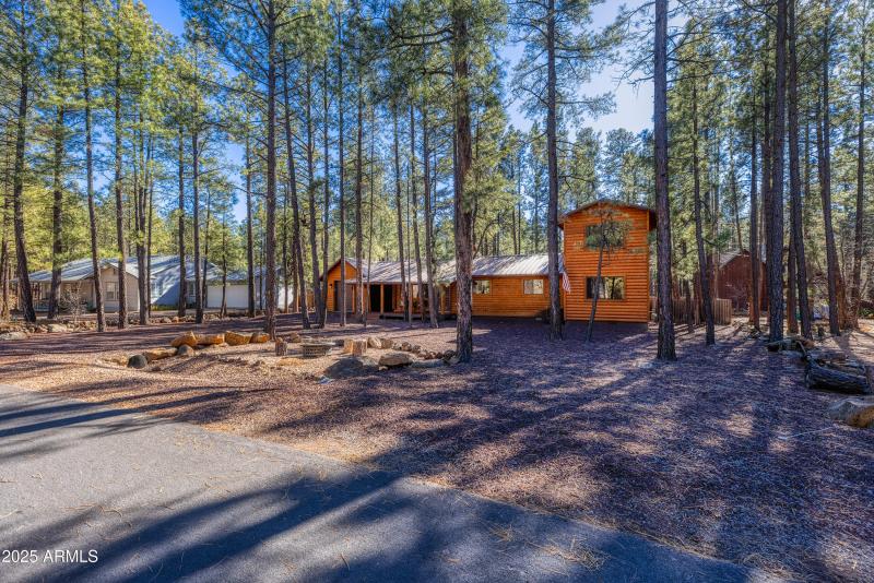 7185 Moon Creek Circle in Pinetop