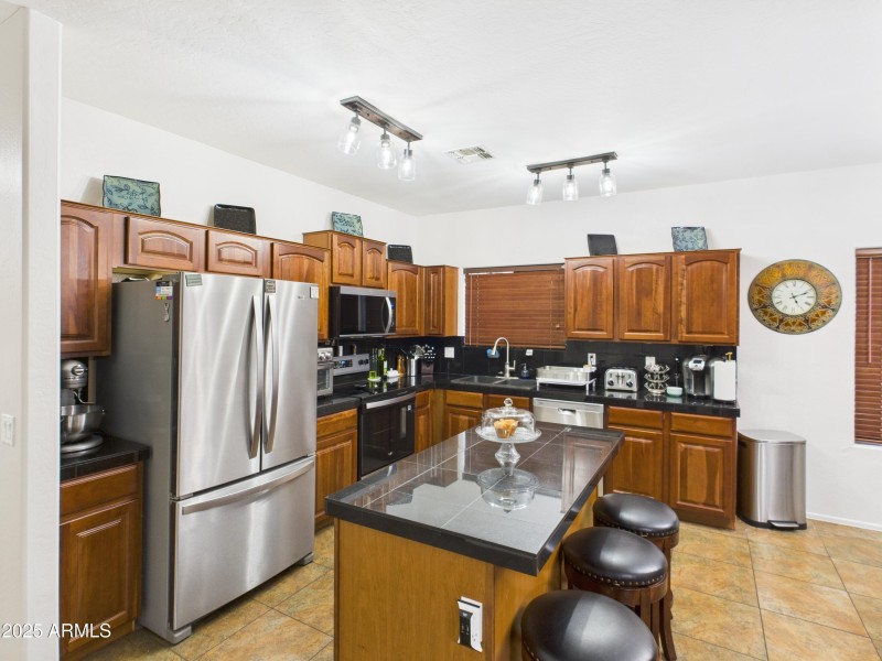 CAM04435G0-PR0019-STILL025