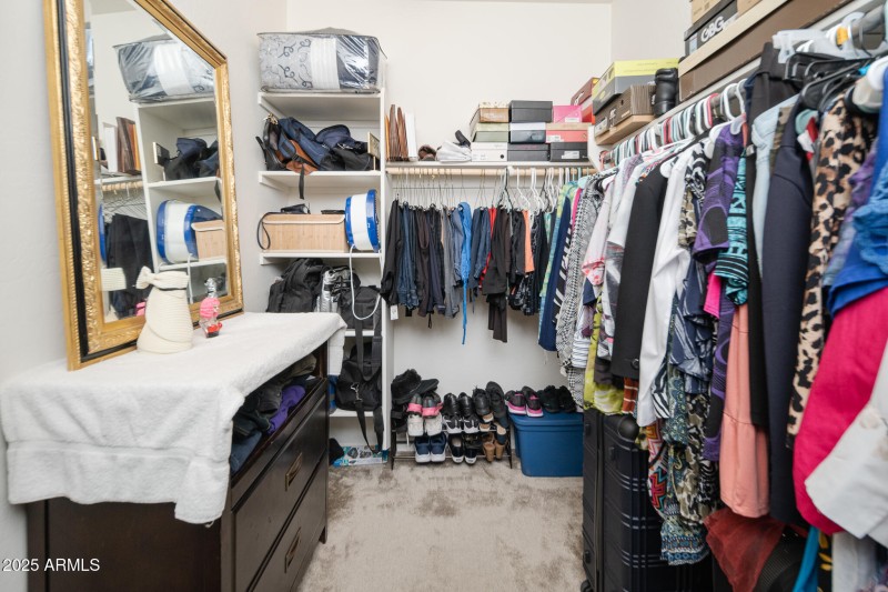 16_Master-Closet_01 - Copy