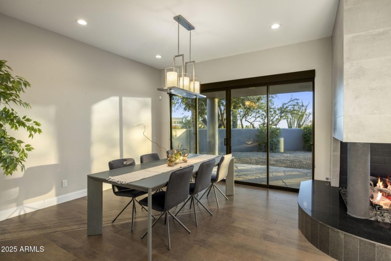 012_51webormlsD46A1766