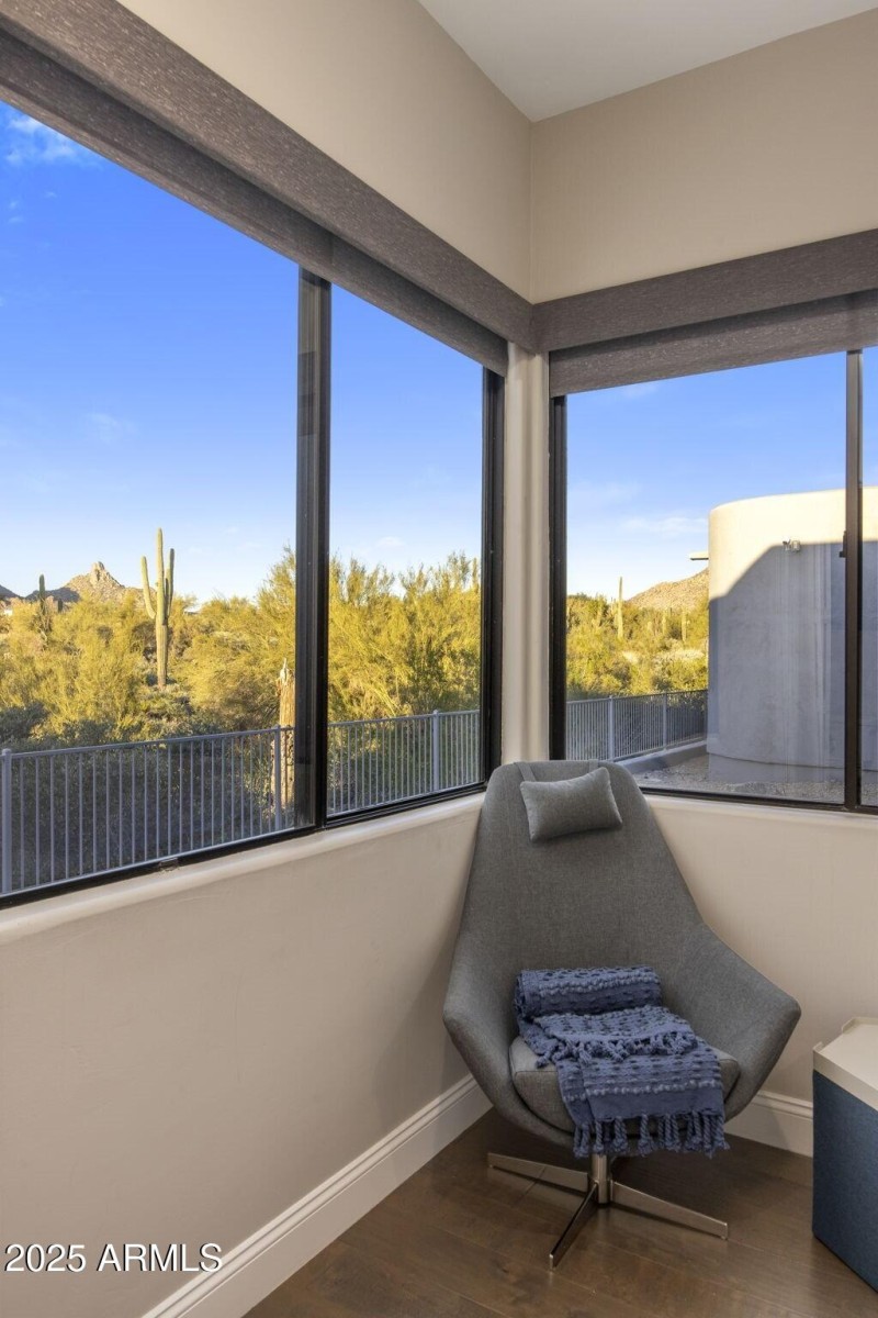 040_Guest Bedroom B Views